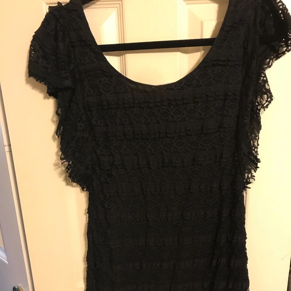 Fitted black Lacey dress